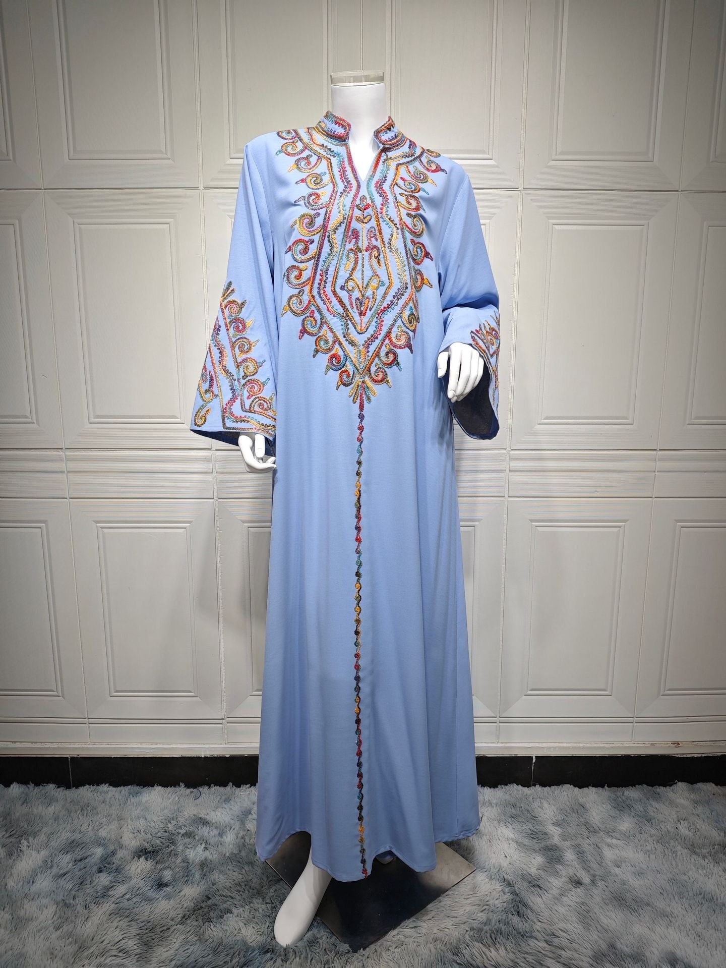 HS6669 Pullover Embroidered Robe Dress with Simple Long Sleeves