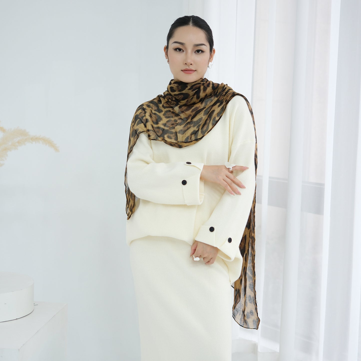 HS6601 Autumn and Winter Thickened Knitted Suit Solid Color Two-piece Skirt Suit (optional Headscarf)
