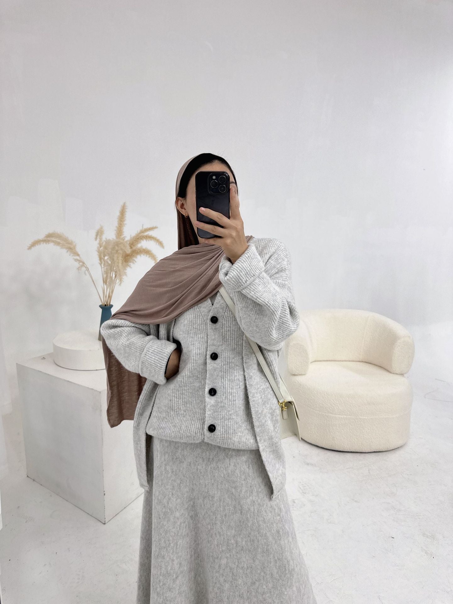 HS6596 Autumn and winter thickened knitted three-piece suit (excluding headscarf) vest + cardigan + skirt