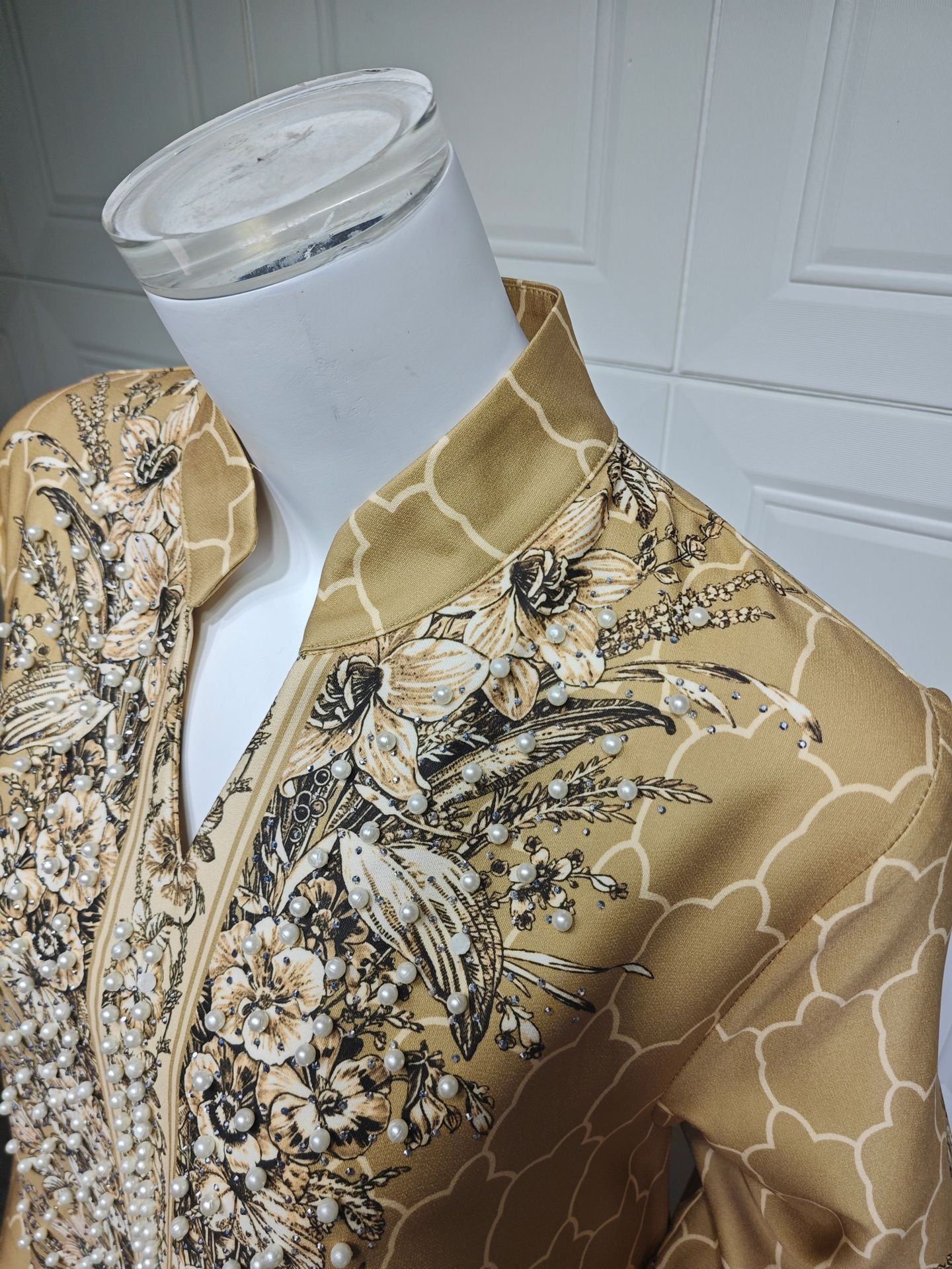 HS6654 Rhinestone-embroidered Long Robe Dress with Elegant Three-dimensional Pattern Design