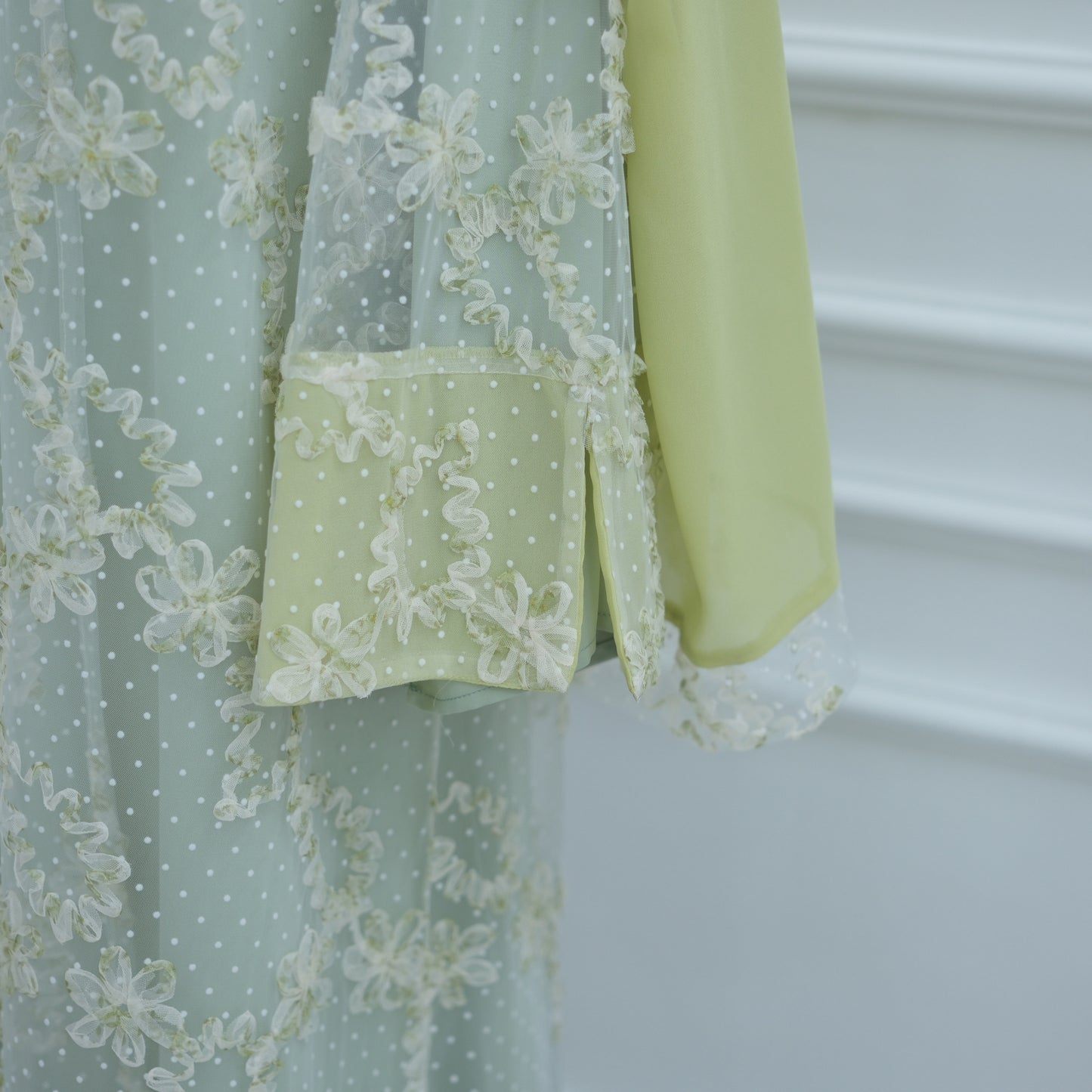 HS6622 3D flower mesh cardigan (optional headscarf and inner layer)