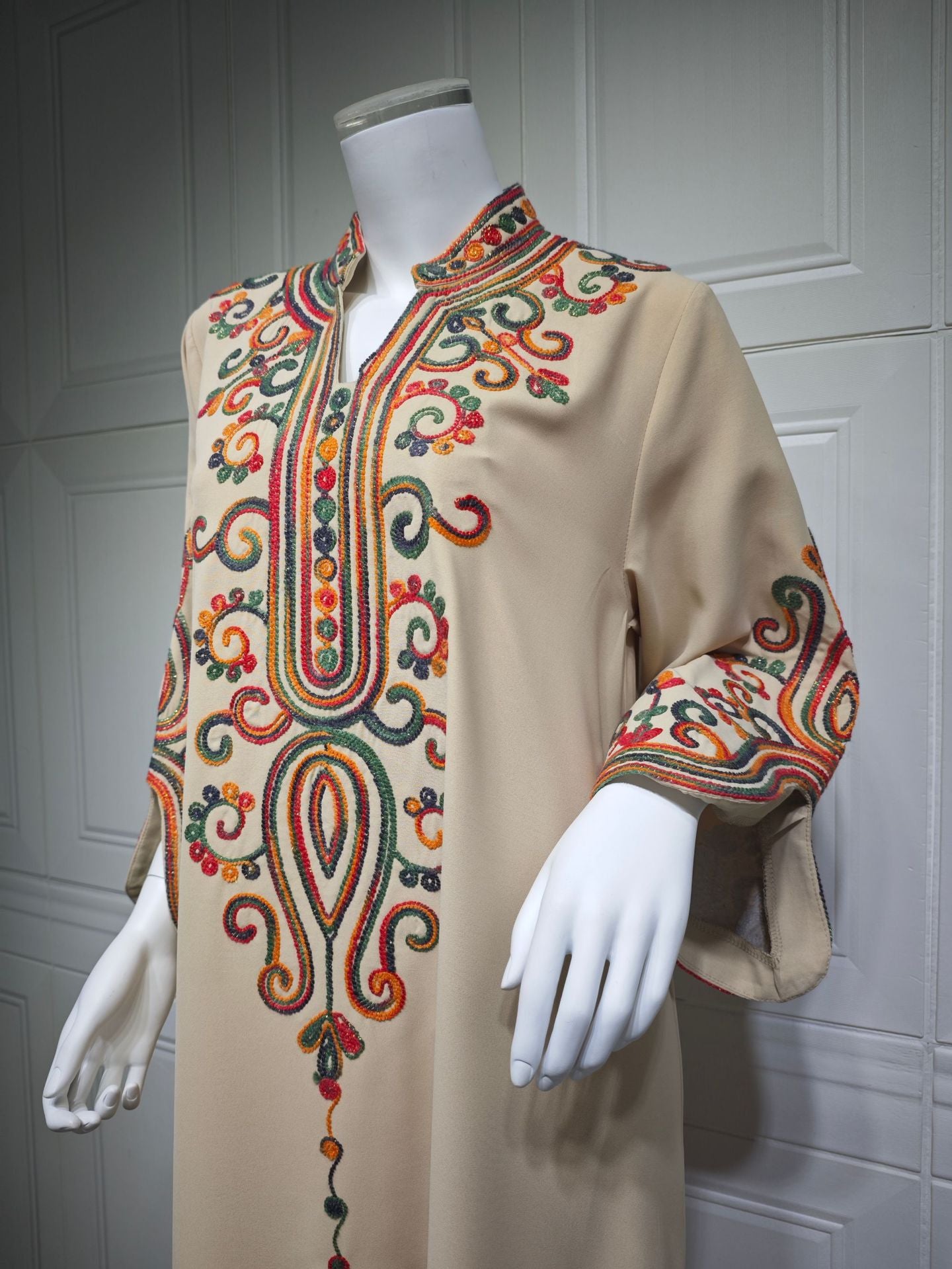 HS6652 Rope embroidery midi dress with elegant stand-up collar design