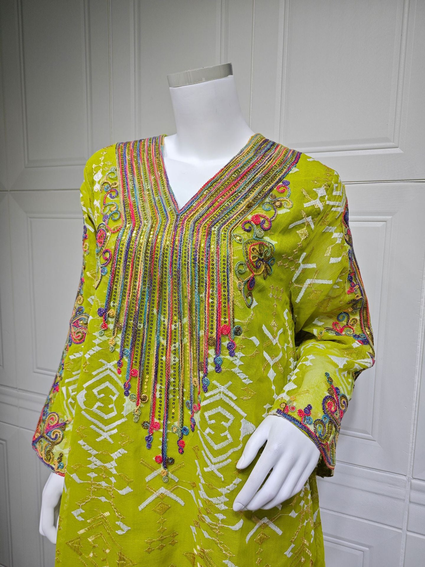 HS6658 Appliqué Patchwork Robe Dress: Lightweight Mesh Combined with Delicate Patterns