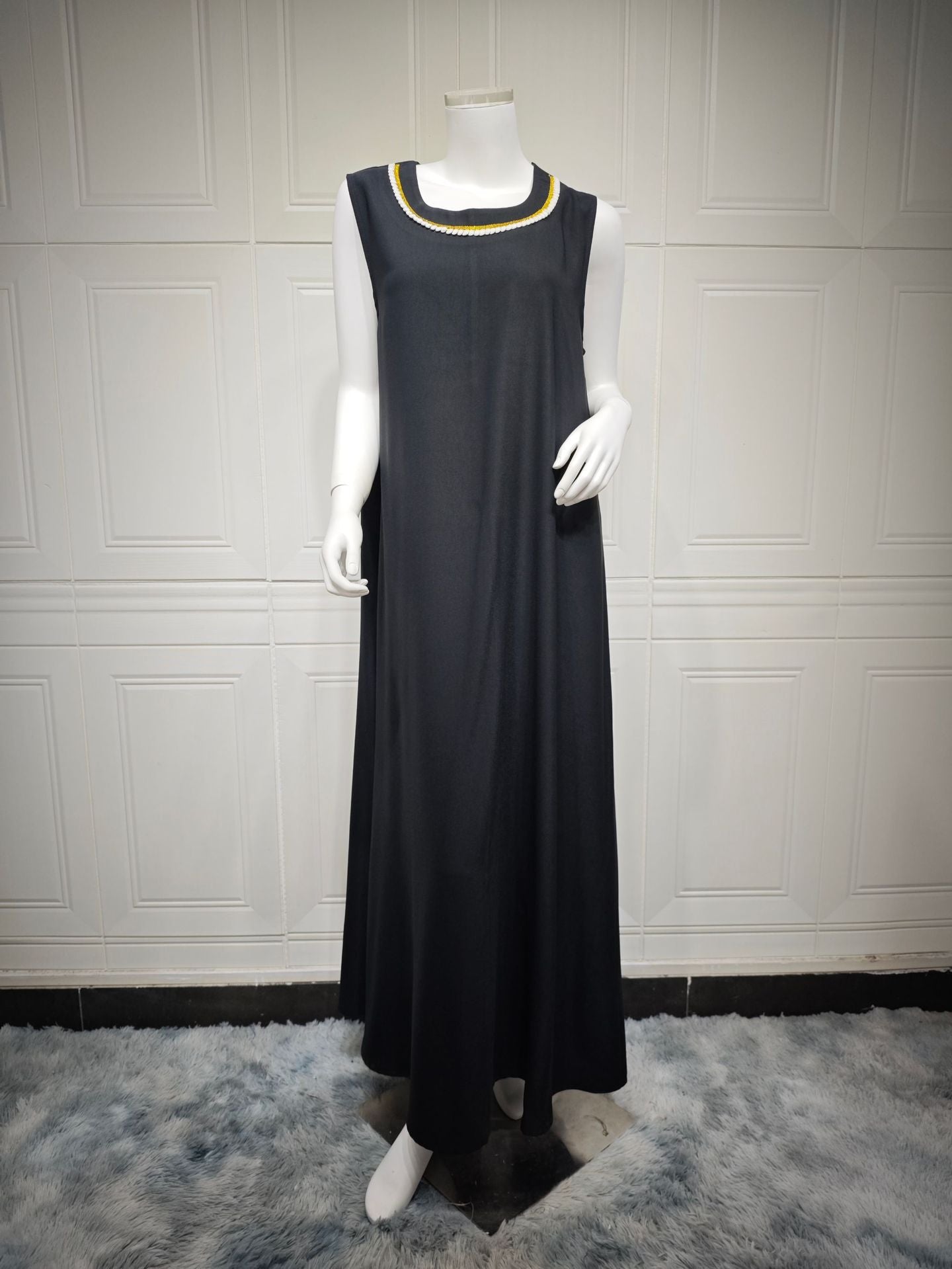 HS6653 Embroidered Robe Two-piece Set, Elegant and Lightweight Design.