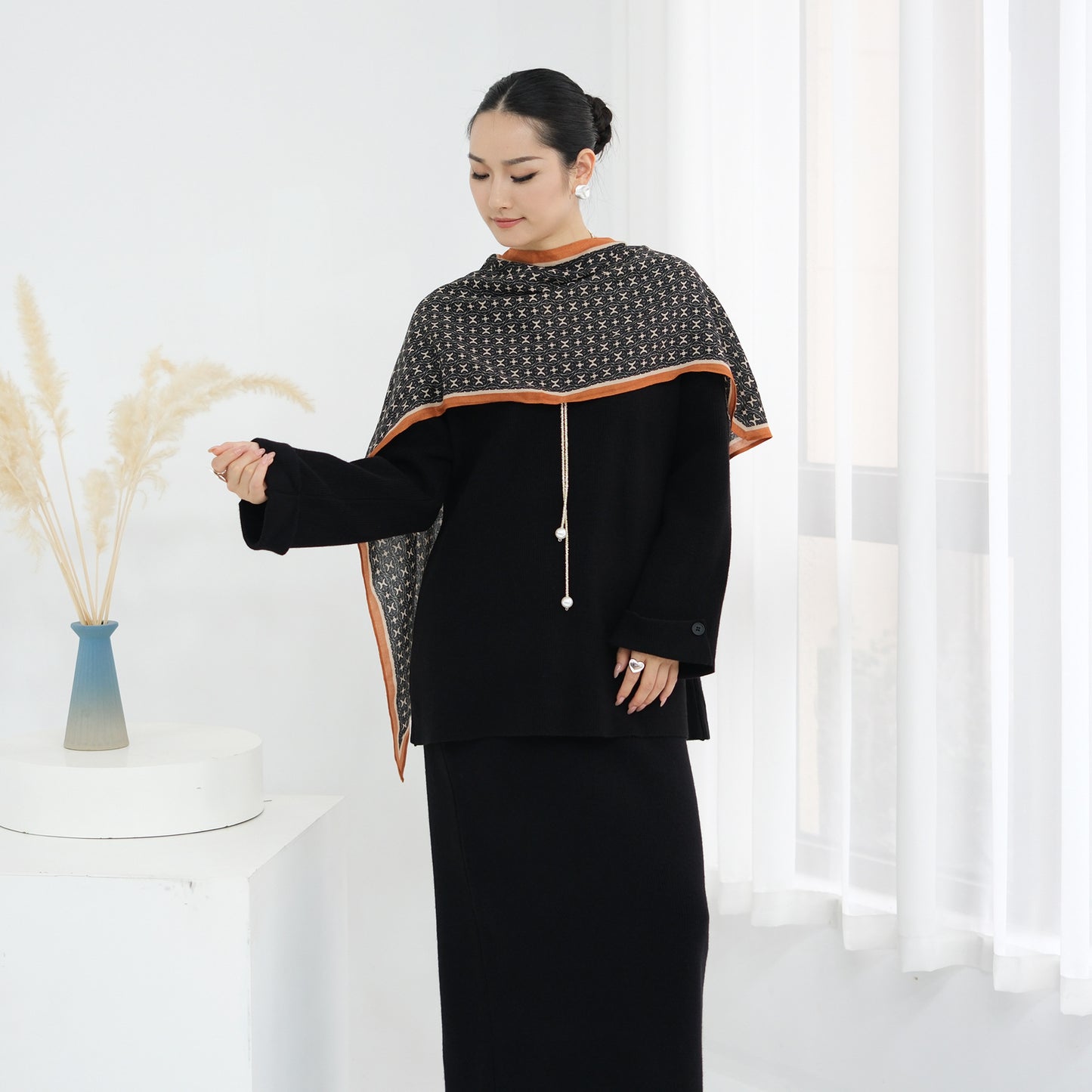 HS6601 Autumn and Winter Thickened Knitted Suit Solid Color Two-piece Skirt Suit (optional Headscarf)