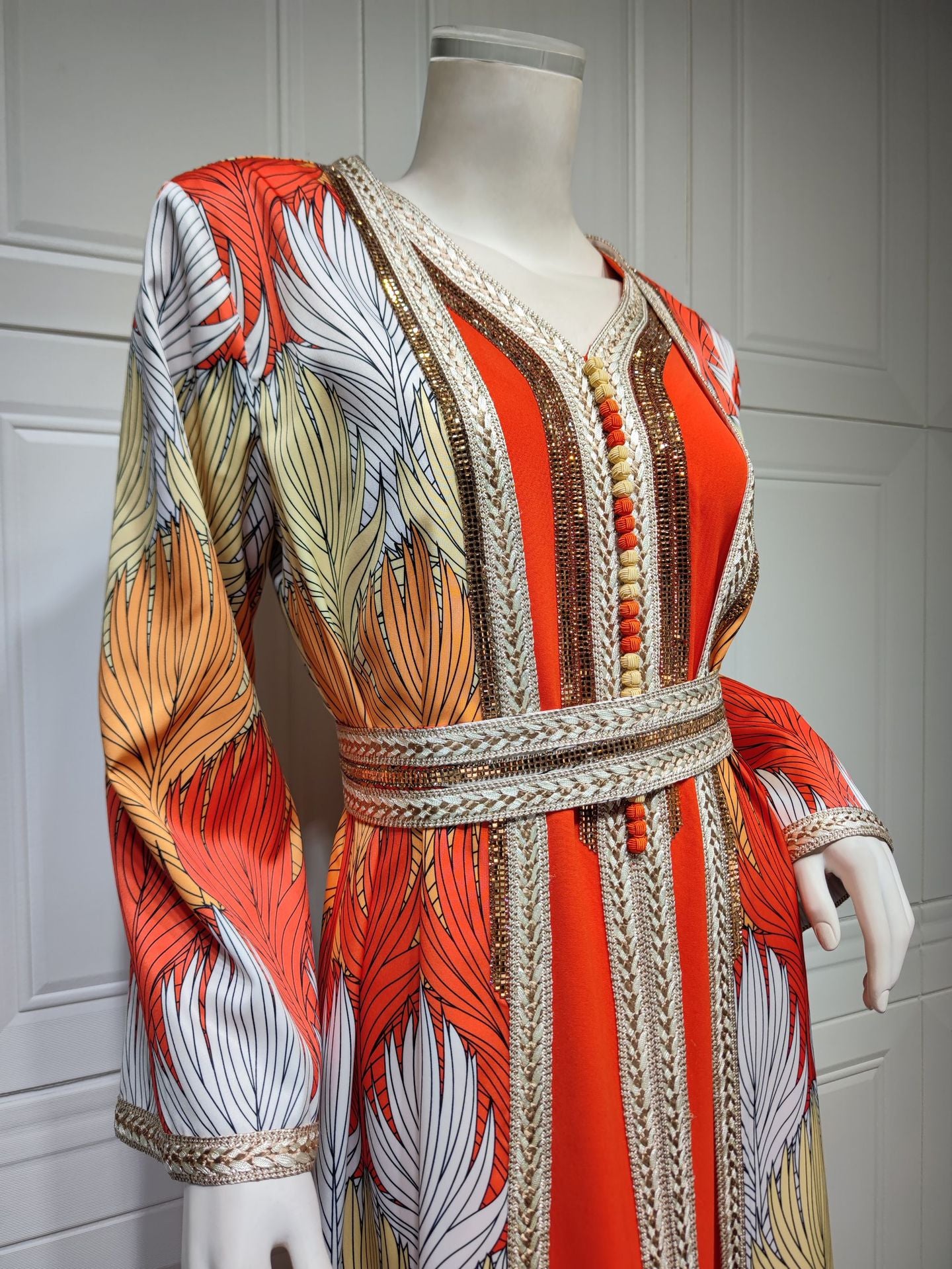 HS6646 Long-sleeved woven ribbon rhinestone print robe set with exquisite rhinestone design.