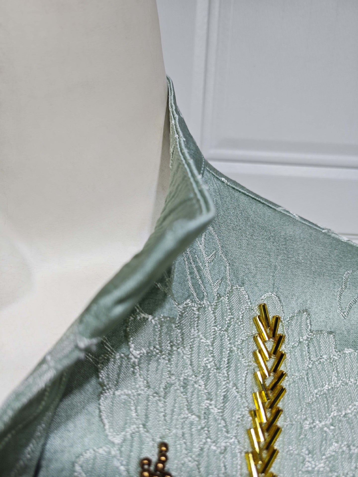 HS6656 V-neck jacquard beaded dress with elegant three-dimensional texture design