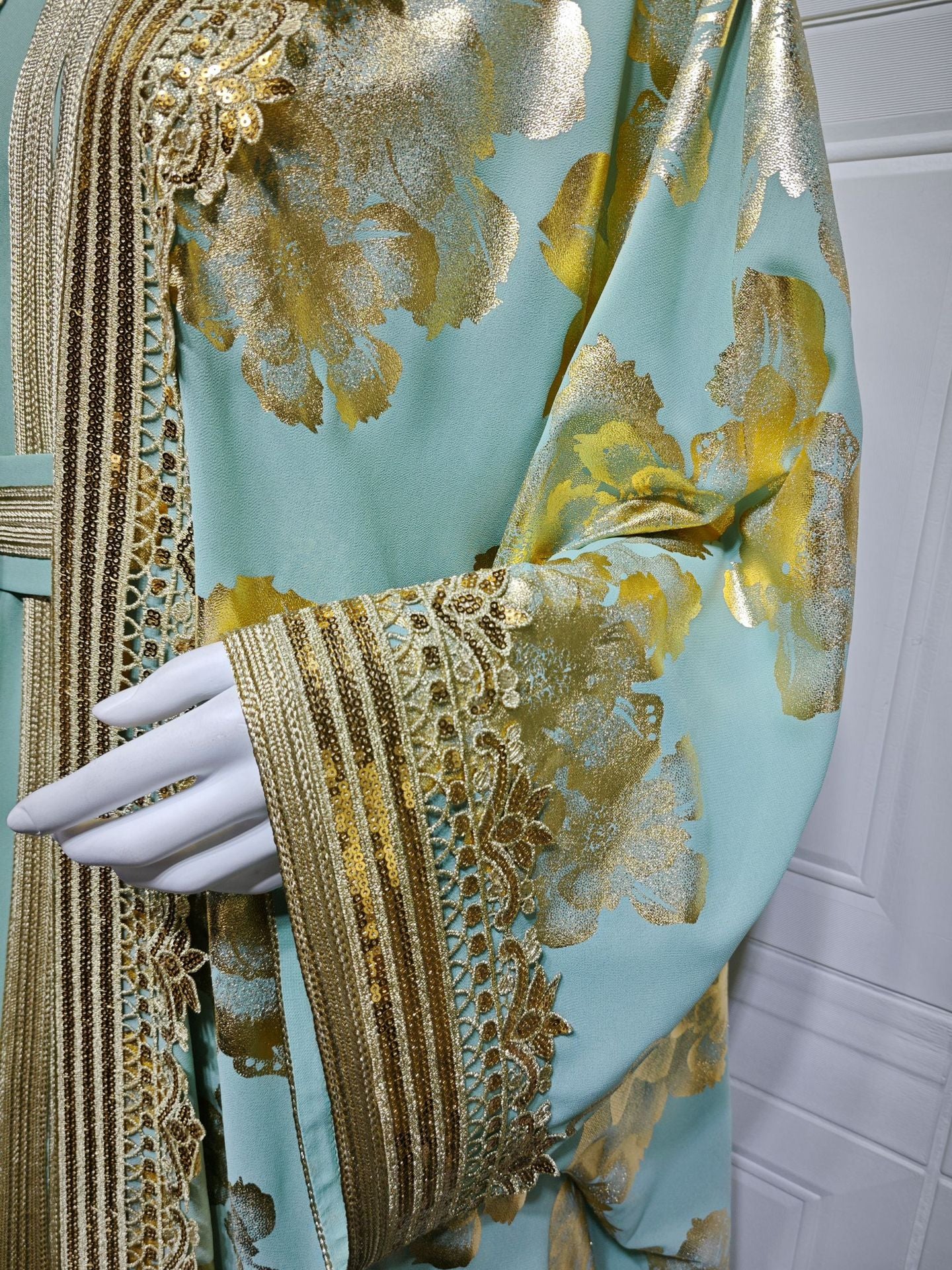 HS6643 Two-piece robe dress with gold foil stamping