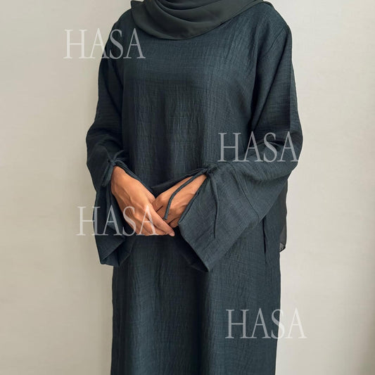 HS5864 Fashionable solid color hooded robe, simple and elegant, showing a casual style