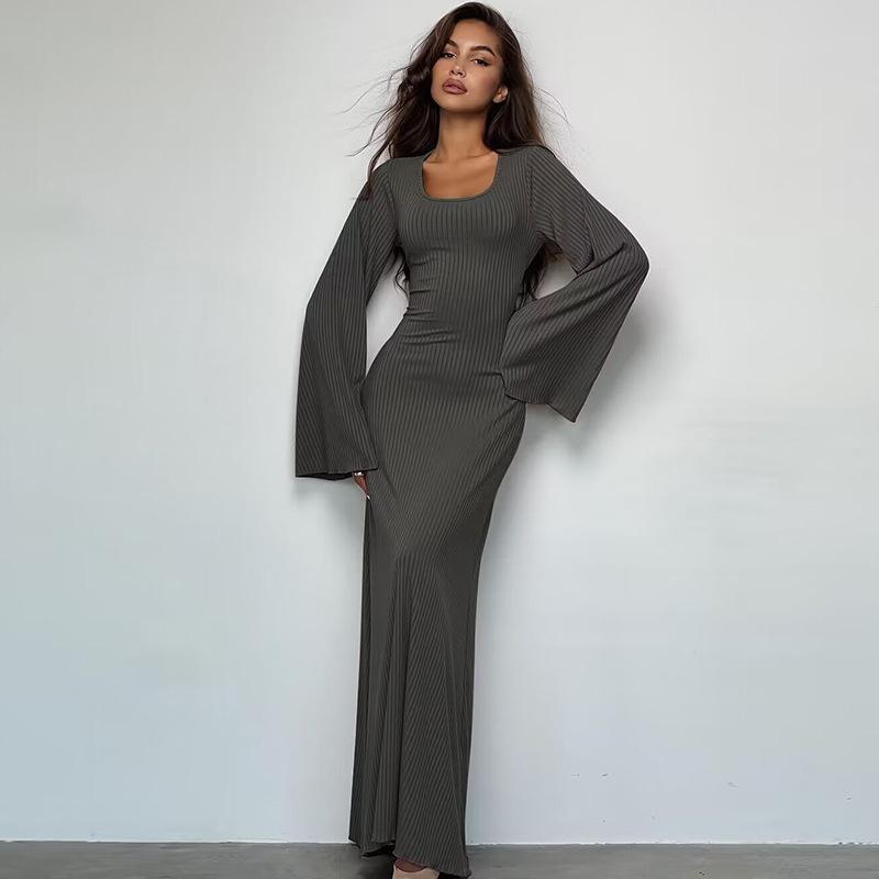 HASASERIES HS0676 Flared Long Sleeved High Waist Maxi Skirt with Lace-up Back