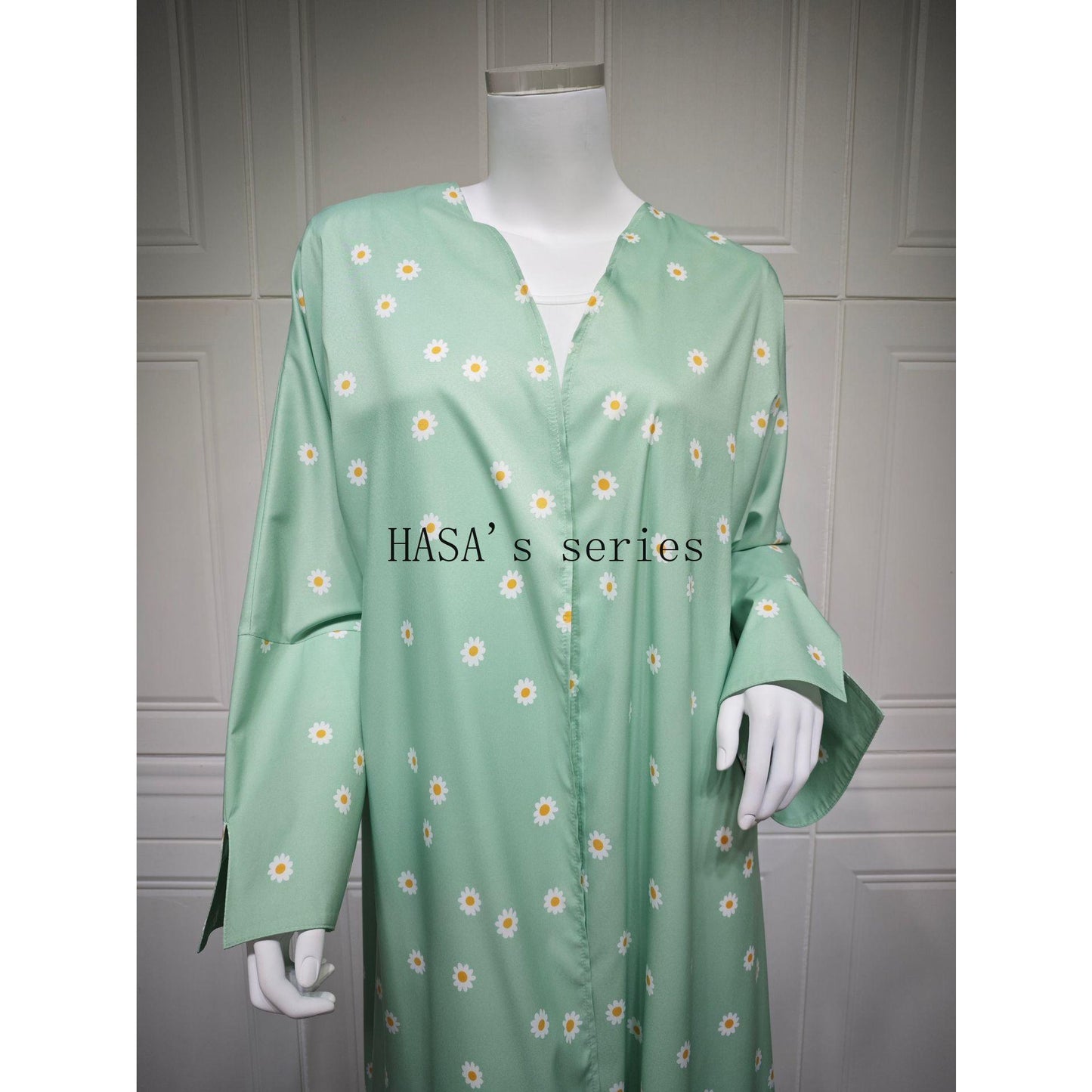 HS5104 Fresh and stylish printed loose-fitting cardigan, a long-sleeved, flowing long coat.