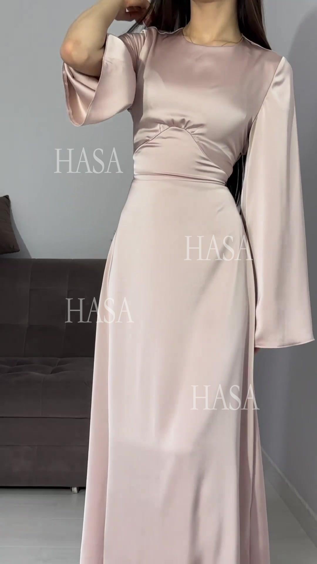 HASA HS6757 Classic Round Neck Flowy Maxi Dress