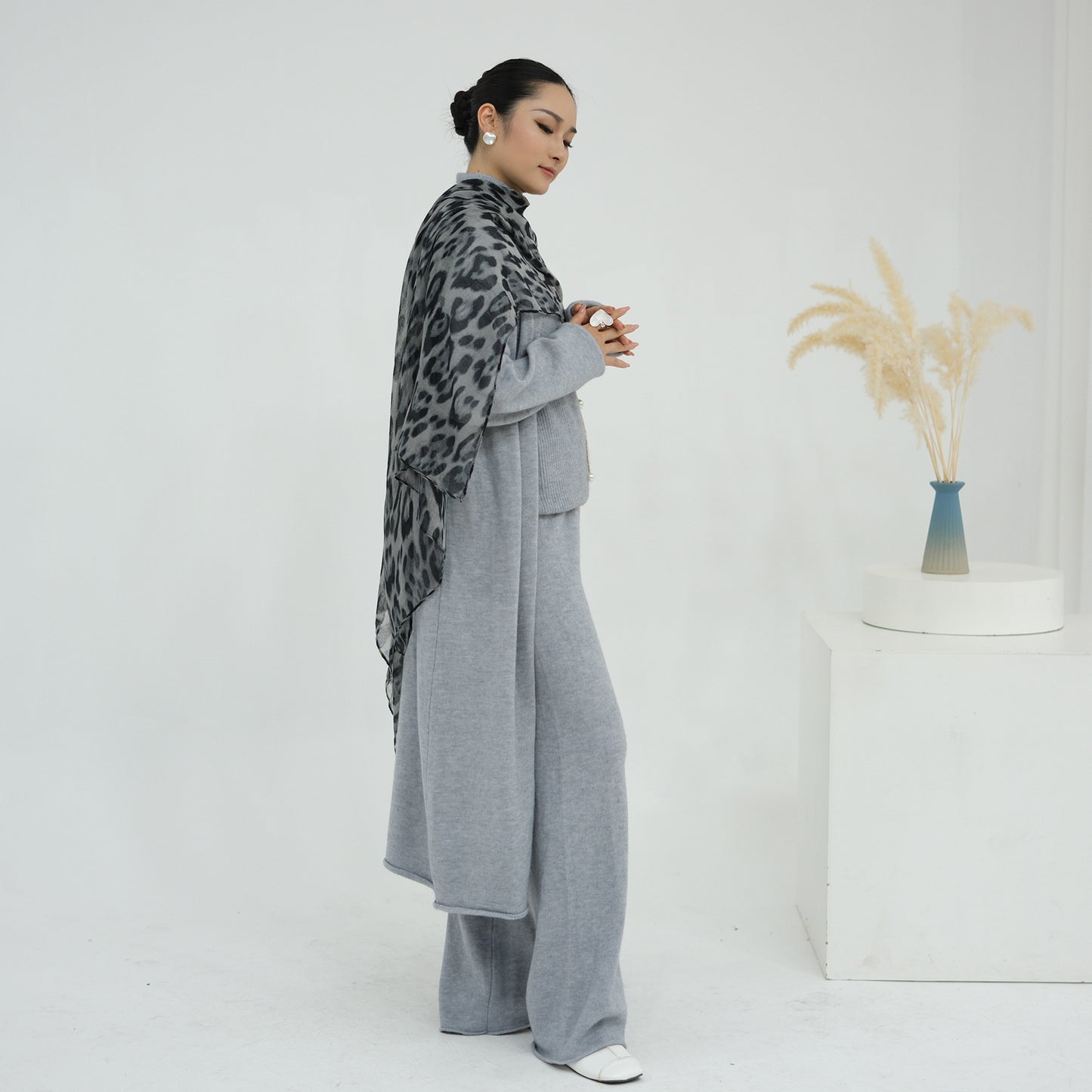 HS6603 Thickened knitted three-piece long coat set (with optional headscarf)