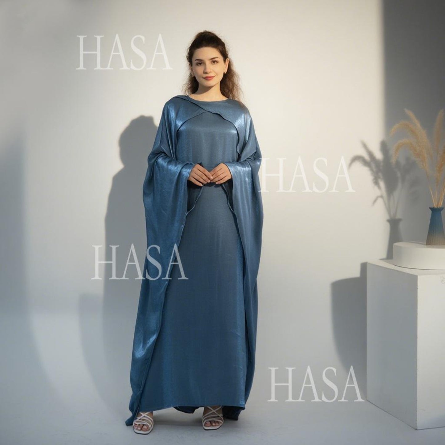 HS6584 Solid Color Beaded Loose Elegant Robe Dress