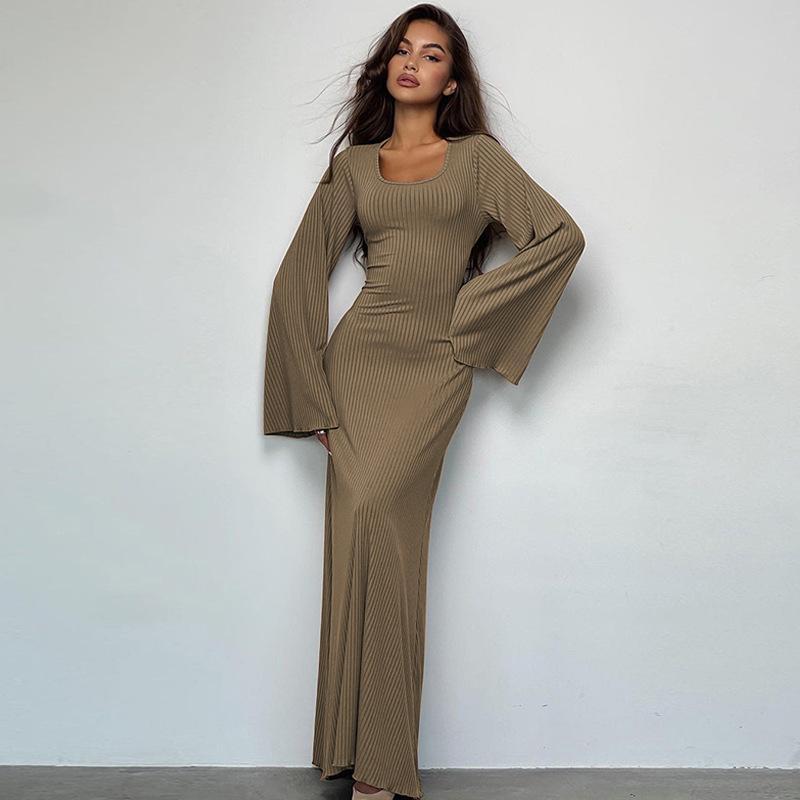 HASASERIES HS0676 Flared Long Sleeved High Waist Maxi Skirt with Lace-up Back