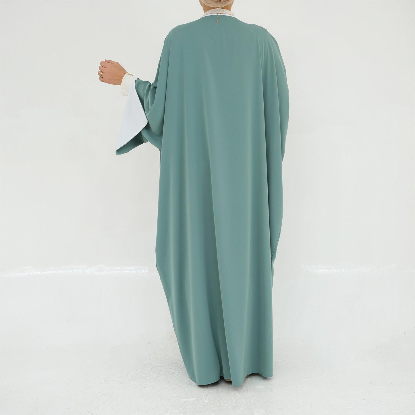HS5877 The Loose-fitting Robe Has A Lightweight Silhouette That Is Perfect for Any Occasion open abaya outfit