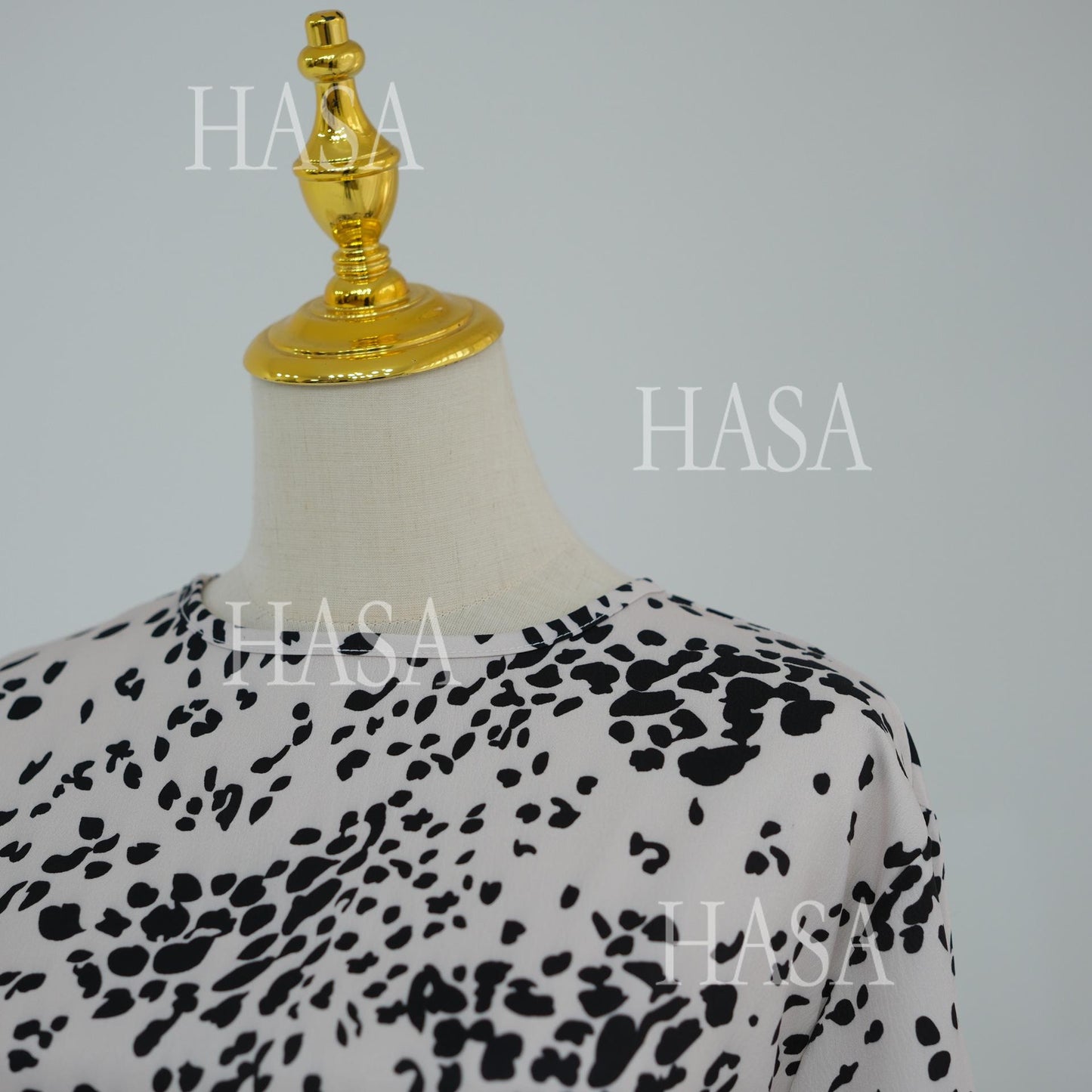 HASA HS6781 Graceful Modest Polka Dot Dress for Everyday Elegance