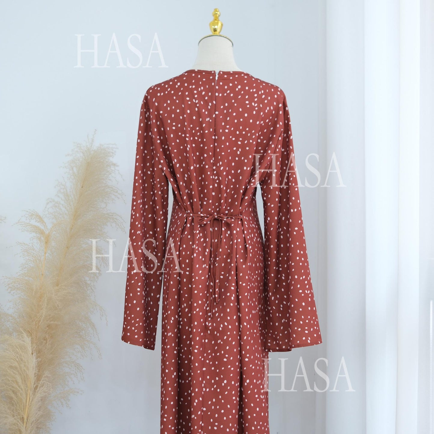 HASA HS6781 Graceful Modest Polka Dot Dress for Everyday Elegance