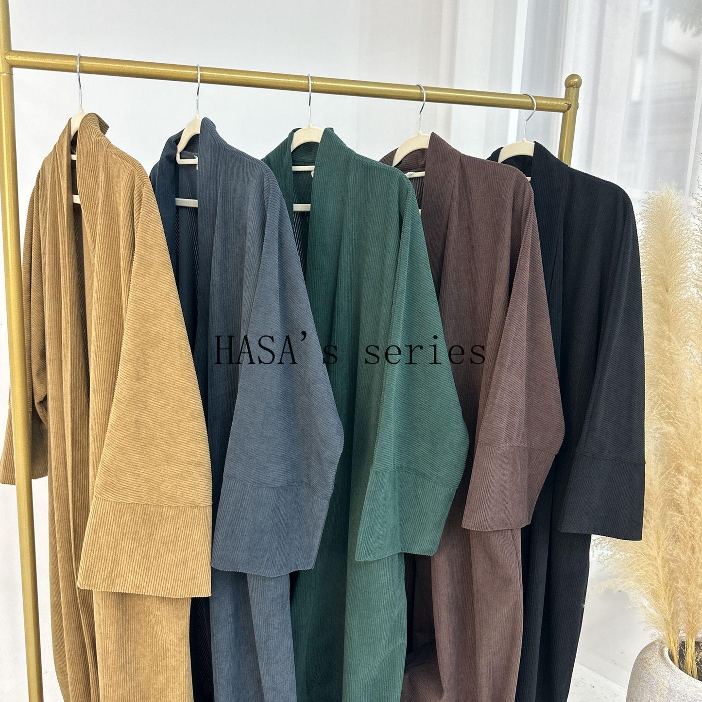 HS5489 Loose Swing Cardigan Dress - A Comfortable and Casual Fall and Winter Essential